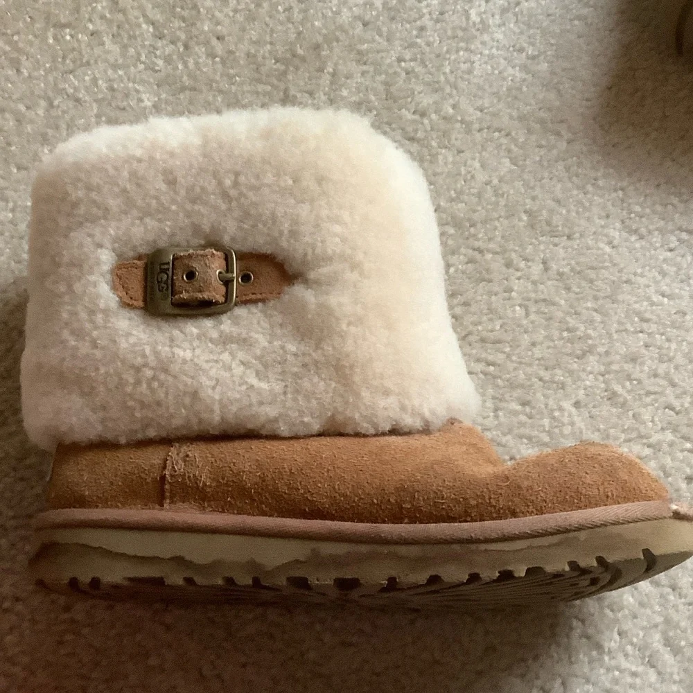 Used UGG Tan Shearling Buckle Boots
